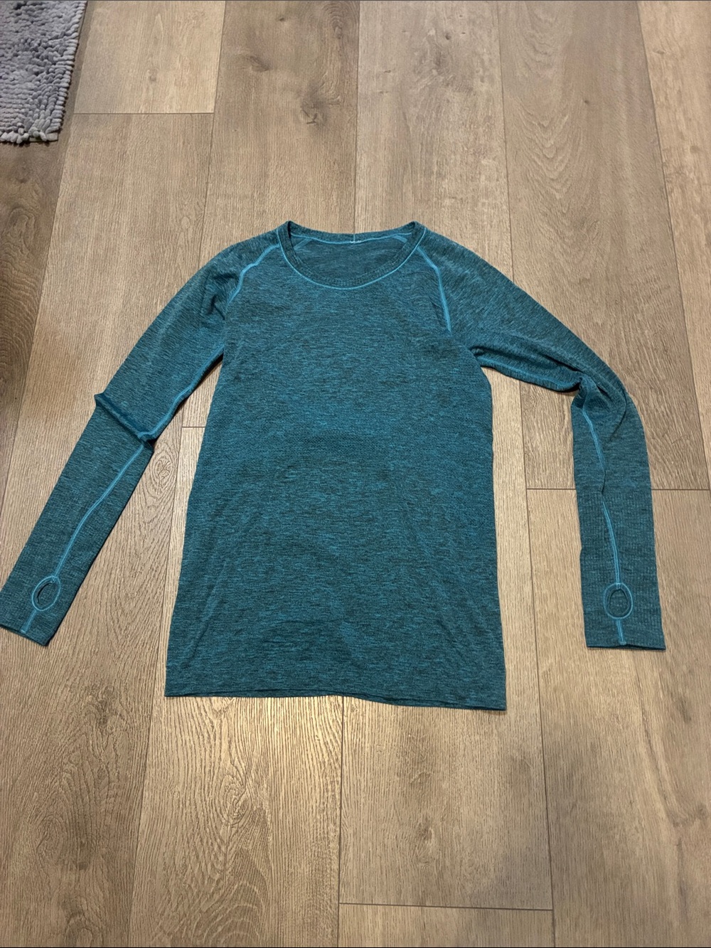 Lululemon Women’s Long Sleeve Swiftly Size 8
